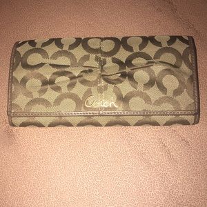Signature Coach “C” brown wallet